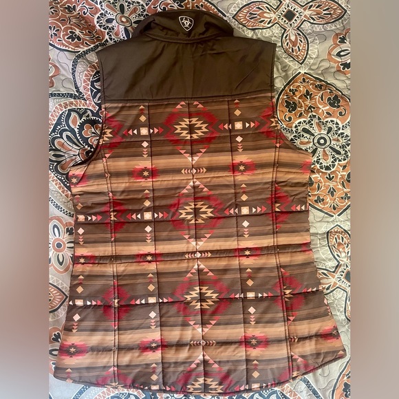 New with tags womens ARIAT real aztec vest with conceal carrySIZE MEDIUM & LARGE - Picture 2 of 4